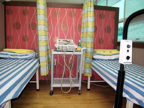 물리치료실 내부 1